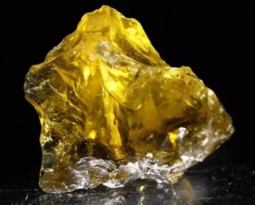 Heliodor (30 fotoj): Minerala valoro kaj magiaj ŝtonoj. Kiel li aspektas kaj kiu konvenas? 3463_10