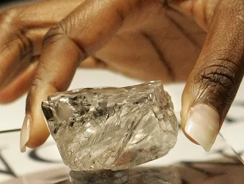 Алмаз «Шах» (27 фота): гісторыя алмаза, падоранага за смерць Грыбаедава. Памеры знакамітага алмаза 3472_16