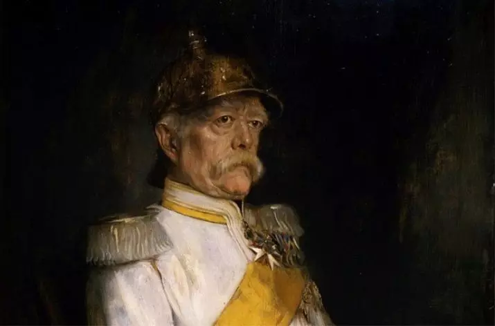 Lanac Bismarck (71 fotografije): Ženski zlatni uzorci kardinal sa arapskim i dvostrukim tkati na vratu, pozlaćene na ruku 3476_12