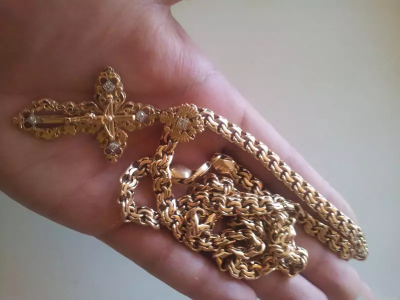 Chain Bismarck (71 valokuvaa): Naisten kultakuviot Kardinaali arabialaisella ja kaksinkertaisella kudoksella kaulassa, kullattu käsillä 3476_47