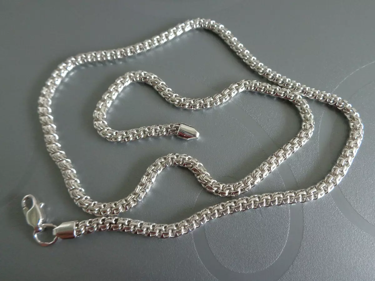 Srebrne verige (112 fotografij): ženske modele na vratu in na srebrni roki s pozlatom, 925 vzorcev s kroglicami, kako jih izbrati 3480_12