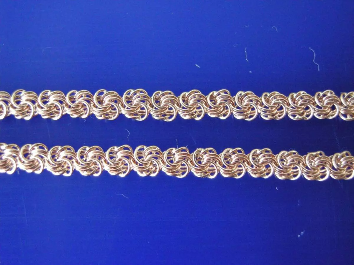 Srebrne verige (112 fotografij): ženske modele na vratu in na srebrni roki s pozlatom, 925 vzorcev s kroglicami, kako jih izbrati 3480_29