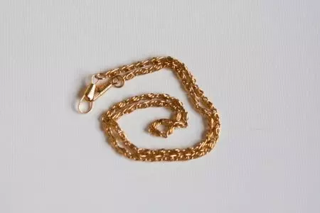 Jenis Tenun Gold Chains (122 foto): Nama jenis tenun model wanita, tenun modis untuk bertiup dan rantai tebal 3488_107
