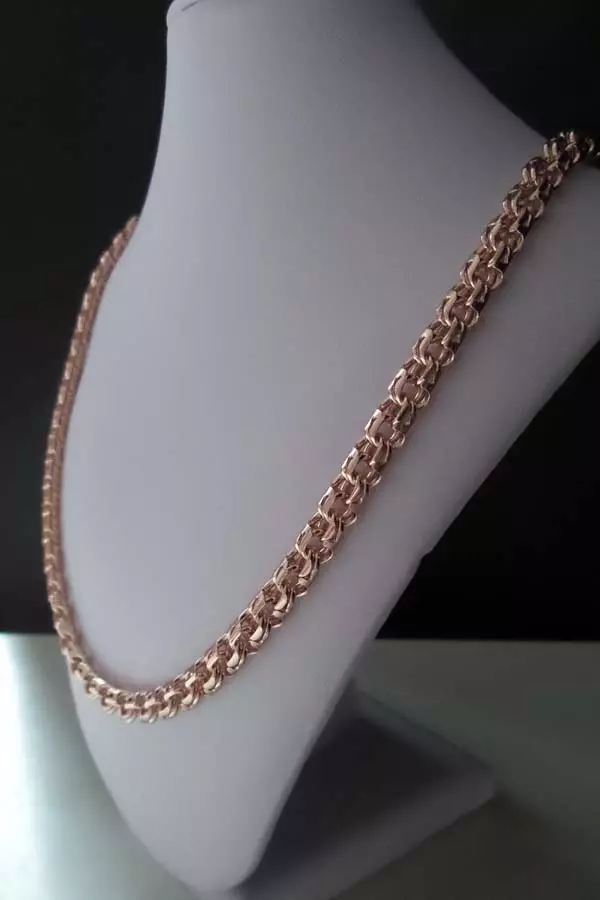 Jenis Tenun Gold Chains (122 foto): Nama jenis tenun model wanita, tenun modis untuk bertiup dan rantai tebal 3488_84