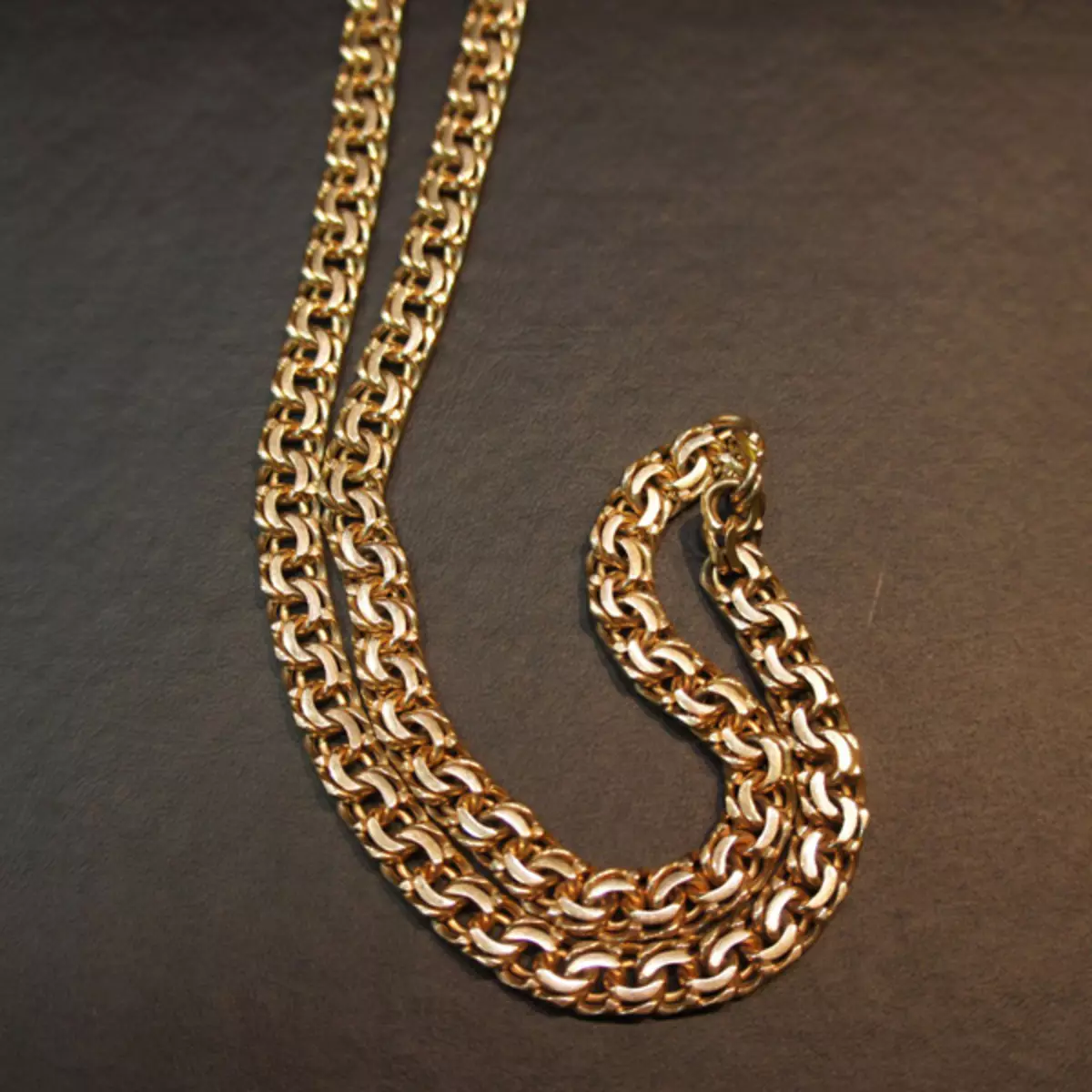 Italian Weaving Chains (53 şəkil): boyun qadın qızıl nümunələri seçmək üçün necə 3501_22