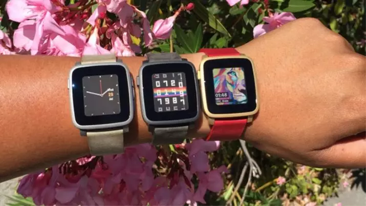 Gledajte za iPhone (34 fotografije): Cijena za ručne pametne modele Smart, Apple Watch, opcije ženskih žena 3521_30