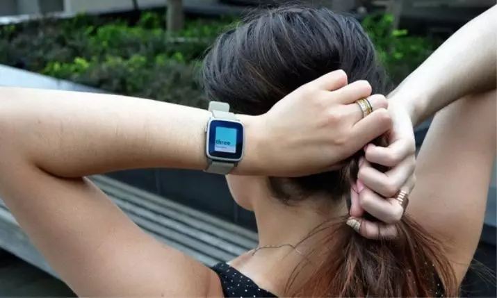 مشاهدة آيفون (34 صور): سعر النماذج الذكية المعصم الذكية الذكية، أبل ساعة، خيارات المرأة 3521_31