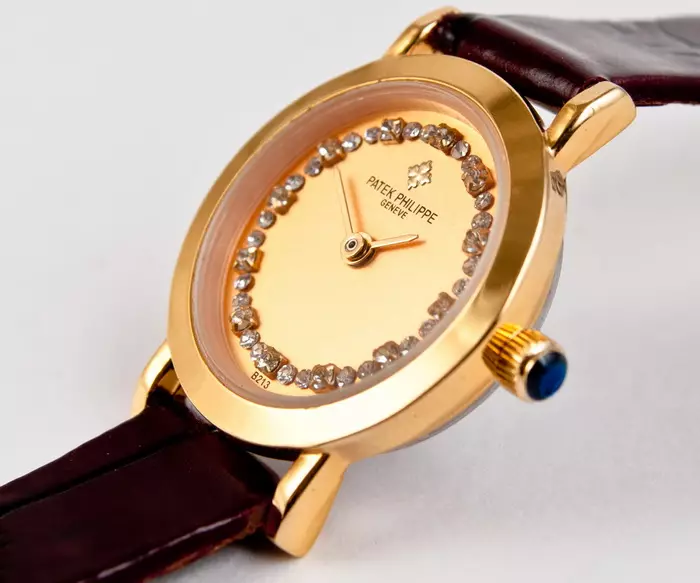 Swiss Watch (96 Mga Litrato): Mga modelo sa pulso sa mga babaye gikan sa mga sikat nga rectangular tatak 3526_23