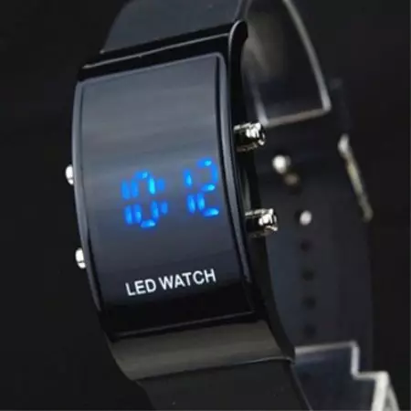 手腕LED手表（37张照片）：LED矩阵的墙壁产品，优点LED 3527_26
