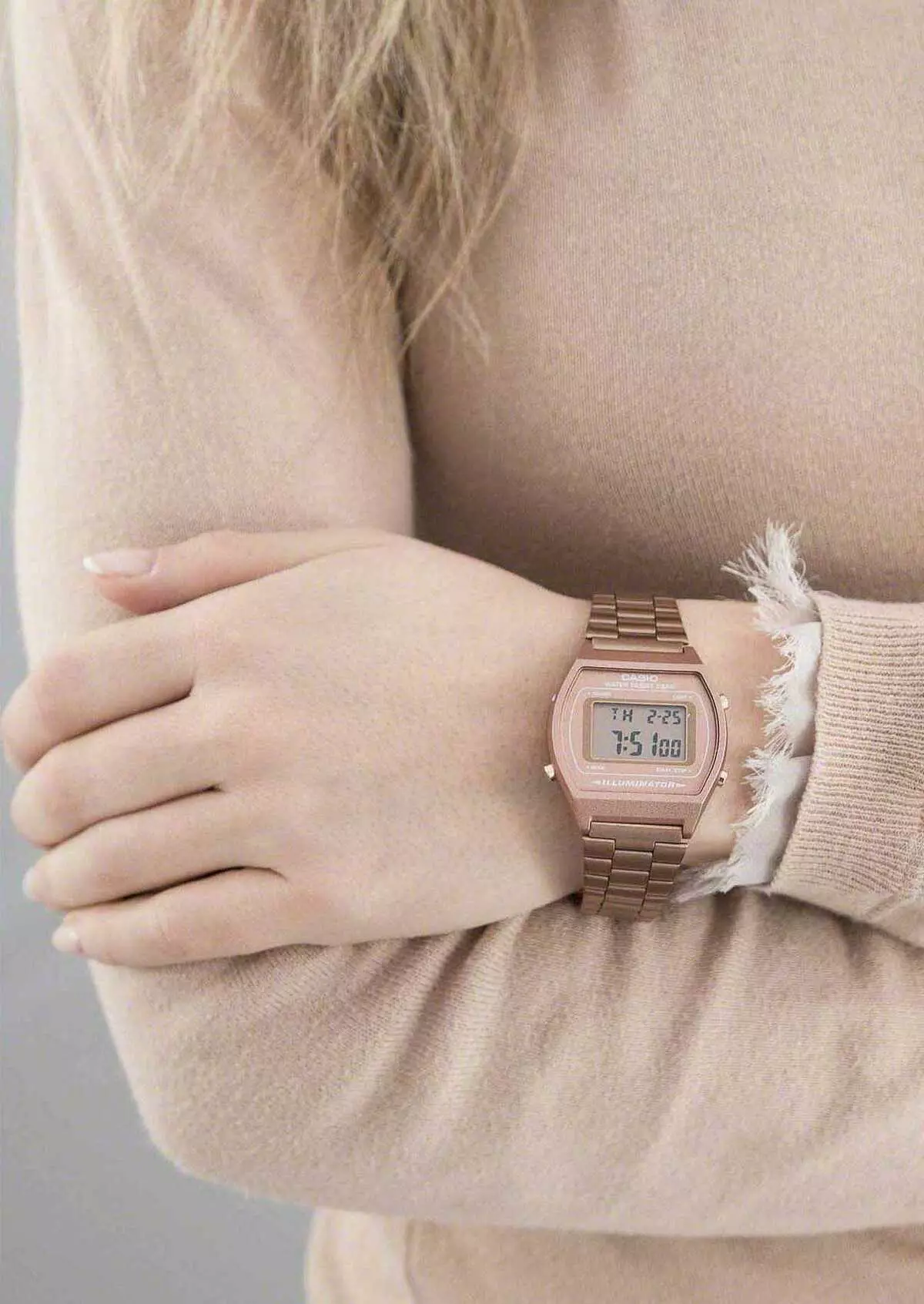 Moterų riešo laikrodis (120 nuotraukų): brangiausias pasaulyje ir neįprastas, madingas su logotipu, romanoff ir kitais populiariais ženklais 3534_106