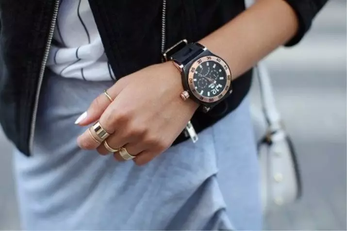 Moterų riešo laikrodis (120 nuotraukų): brangiausias pasaulyje ir neįprastas, madingas su logotipu, romanoff ir kitais populiariais ženklais 3534_72
