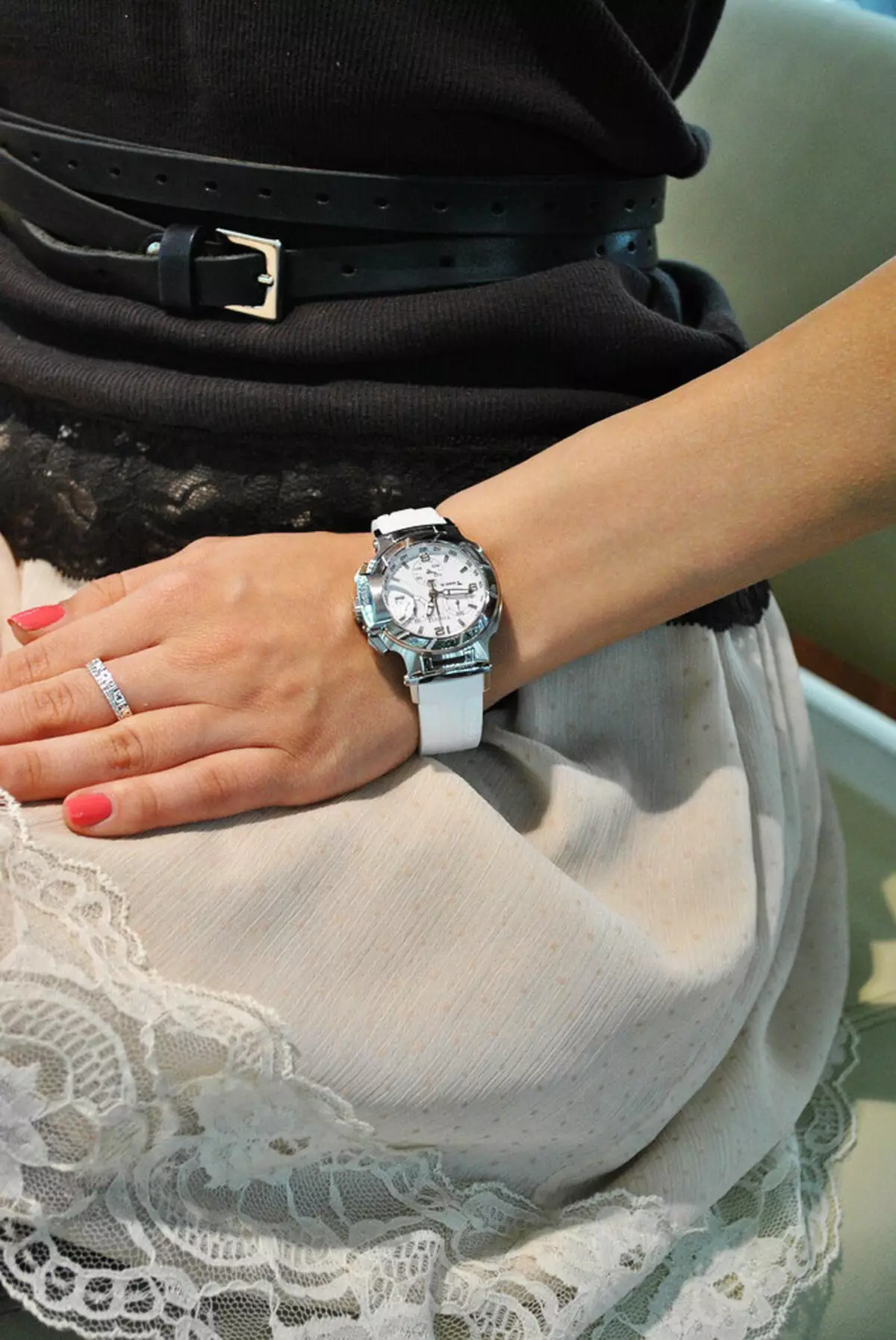 Tissot Watch (83 mga larawan): Wristwater Swiss na mga modelo, mekanikal na ginto at kuwarts, gastos at mga review ng kompanya 3535_61