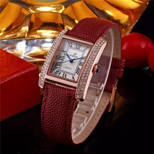 Golden Clock (104 mga larawan): Mga modelo ng babae mula sa Nika, na may gintong pulseras at may mga diamante mula sa isang seagull at Rolex, kung magkano ang gastos nila 3536_30