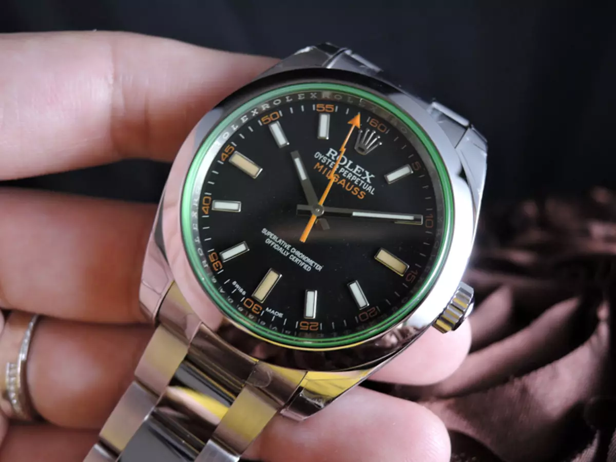 Rolex Watch (105 nuotraukos): Moterų modeliai, kainos originalui, aukštos kokybės mechaniniai produktai 3547_38