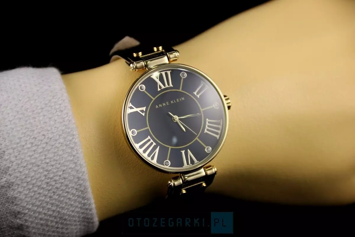 女性の手首のブランドの腕時計（85写真）：有名なイタリア語、中国語、アメリカのブランドからの2021モデルの評価 3551_36