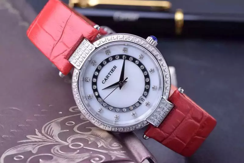Dámské Značkové hodinky na zápěstí (85 fotek): Hodnocení 2021 modelů od známých italských, čínských a amerických značek 3551_63