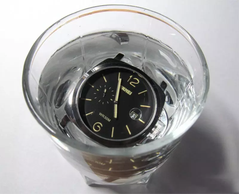 Mechaniczne zegarki (79 zdjęć): modele damskie z budzikiem i automatycznym uzwojeniem, jak ich uruchomić, wodoodporny 3553_27