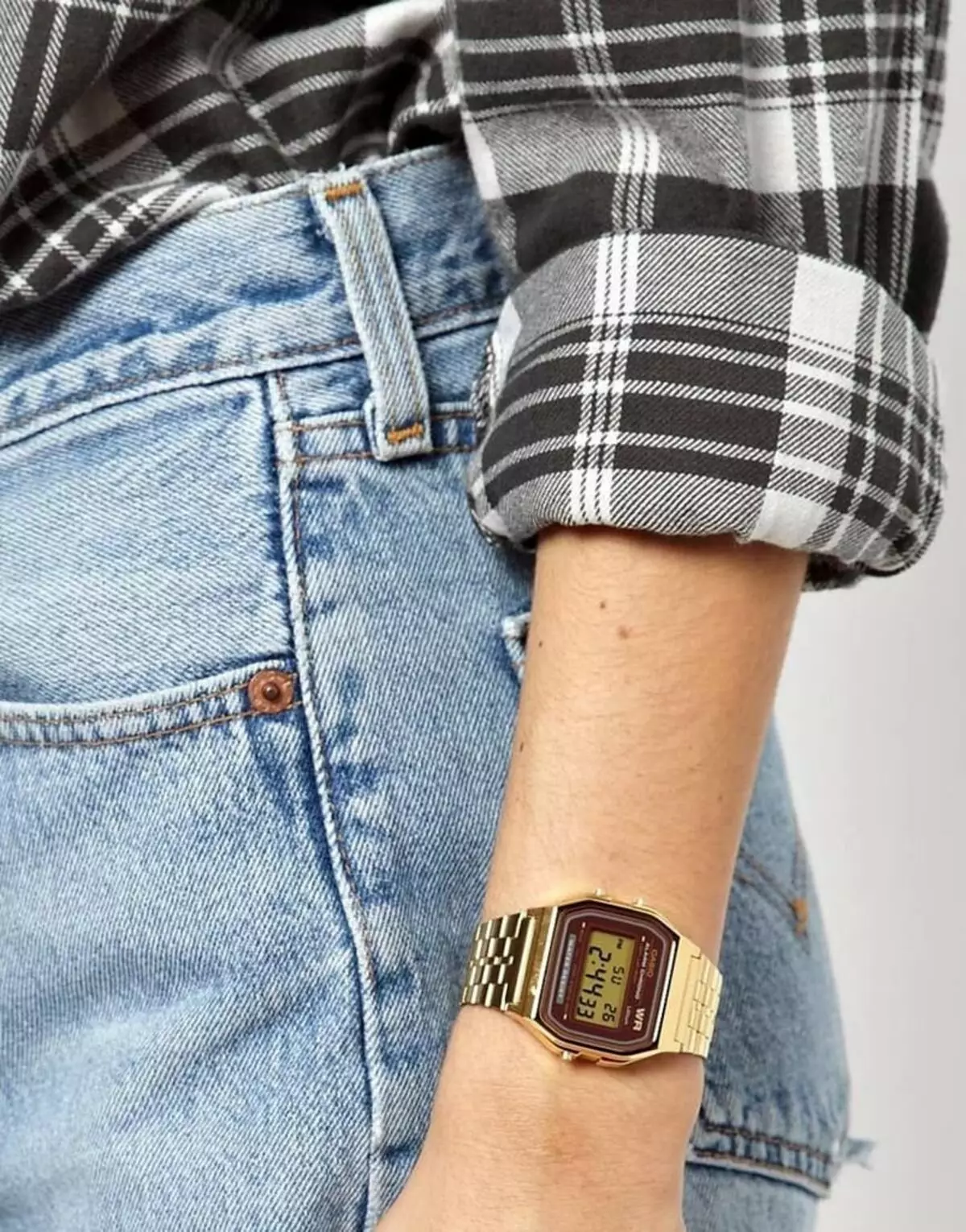 Women's Wristwatches Casio (107 fotos): G-shock, edificio y protrek, correa, modelos inteligentes y electrónicos, cómo acortar la pulsera 3554_68