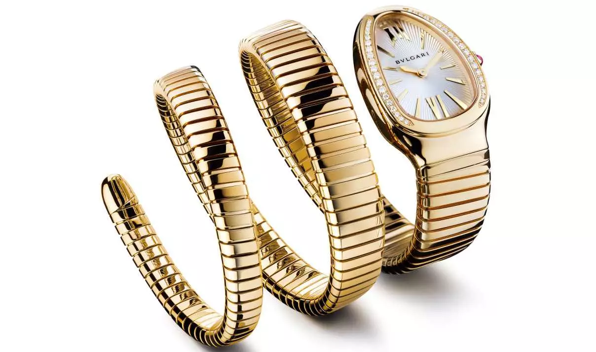 Goldene Uhr mit einem goldenen Armband (77 Fotos): Frauengoldmuster 3559_14