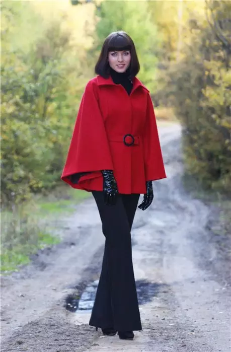 Sieviete Manto (57 fotogrāfijas): stilīgs kapuci apvalks 356_42