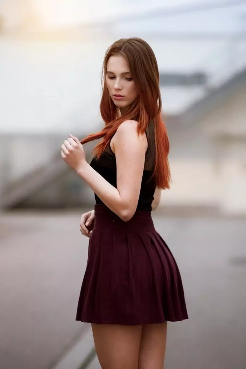 Jaké barvy jsou vhodné pro červené vlasy? 66 fotografií Jaké odstíny jdou do rusovlasých dívek s Karium a Greeny? Vhodné kombinace barev v oděvu 3591_35