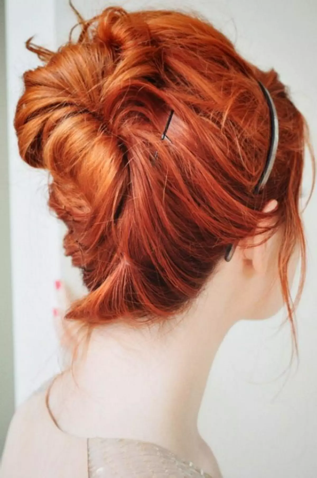 Jaké barvy jsou vhodné pro červené vlasy? 66 fotografií Jaké odstíny jdou do rusovlasých dívek s Karium a Greeny? Vhodné kombinace barev v oděvu 3591_52