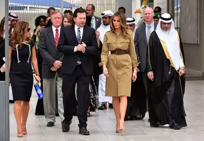 Melania Style Trump (50 Fotoğraf): ABD'nin İlk Bayan Giysileri, En İyi Görüntüler ve Kıyafetler 3613_6