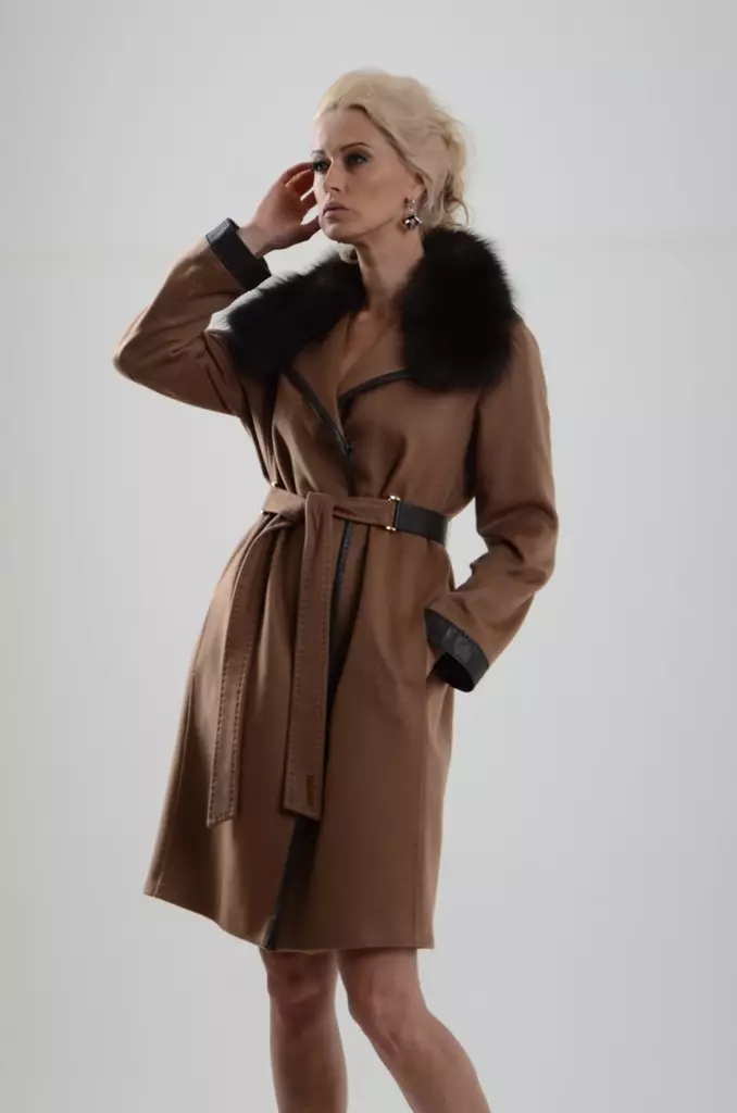 Пальто з соболем (33 фото): жіноче пальто з соболиним коміром 361_17