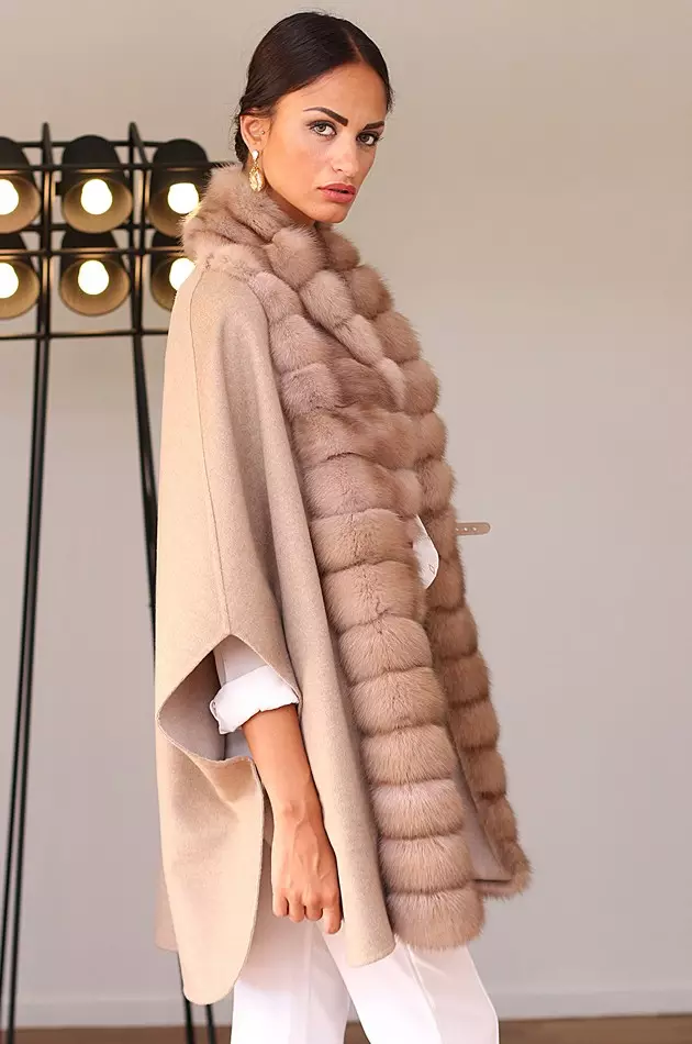 Пальто з соболем (33 фото): жіноче пальто з соболиним коміром 361_19