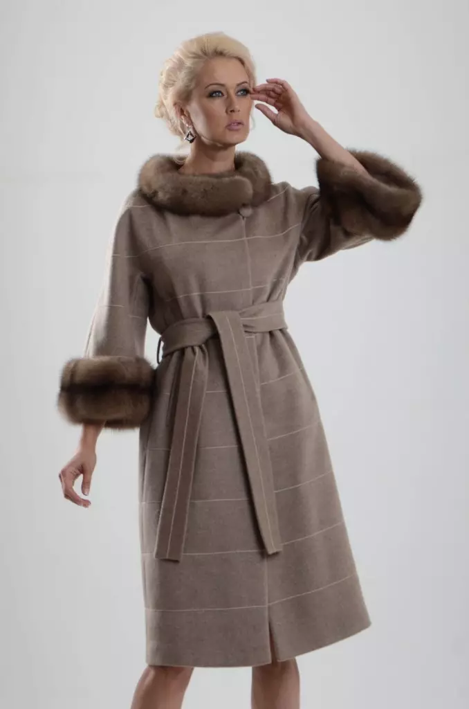 Пальто з соболем (33 фото): жіноче пальто з соболиним коміром 361_25