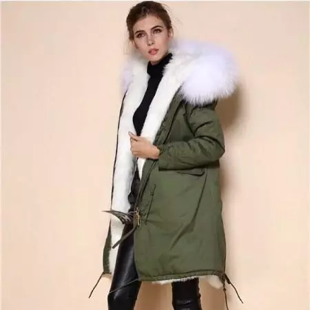 Park egy kapucnis szőrmével (34 fotó): Női elegáns kabát, nagy fehér szőrme kapucnis 362_27