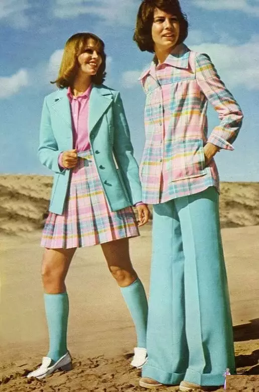 70-luvun tyyli (59 kuvaa): Vaatteet naisille ja miehille. Mekot, meikki, lasit ja muut nuorten tyttöjen lisävarusteet tyyli 70s. Valmiskuvat 3634_11