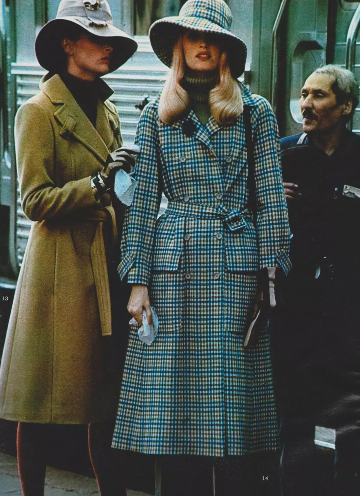 70'lerin tarzı (59 fotoğraf): Kadınlar ve erkekler için kıyafetler. 70'lerde genç kızlar için elbiseler, makyaj, gözlük ve diğer aksesuarlar. Hazır resimler 3634_24