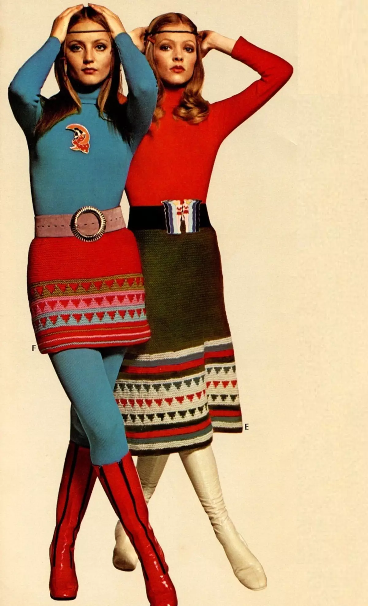 סגנון של שנות ה -70 (59 תמונות): בגדים לנשים וגברים. שמלות, איפור, משקפיים ואביזרים אחרים עבור נערות צעירות בסגנון 70s. תמונות מוכנות 3634_30