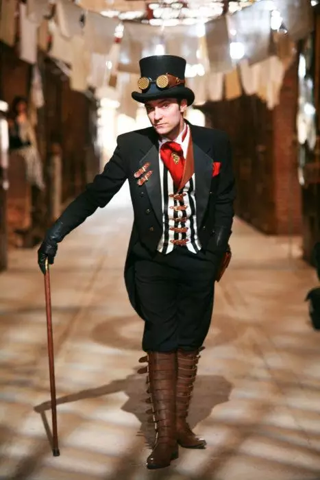 Steampunk Style Clothing (80 Ritratti): Ilbiesi tal-irġiel, ilbiesi tan-nisa, ċinturini u aċċessorji oħra għall-ħajja ta 'kuljum 3639_51