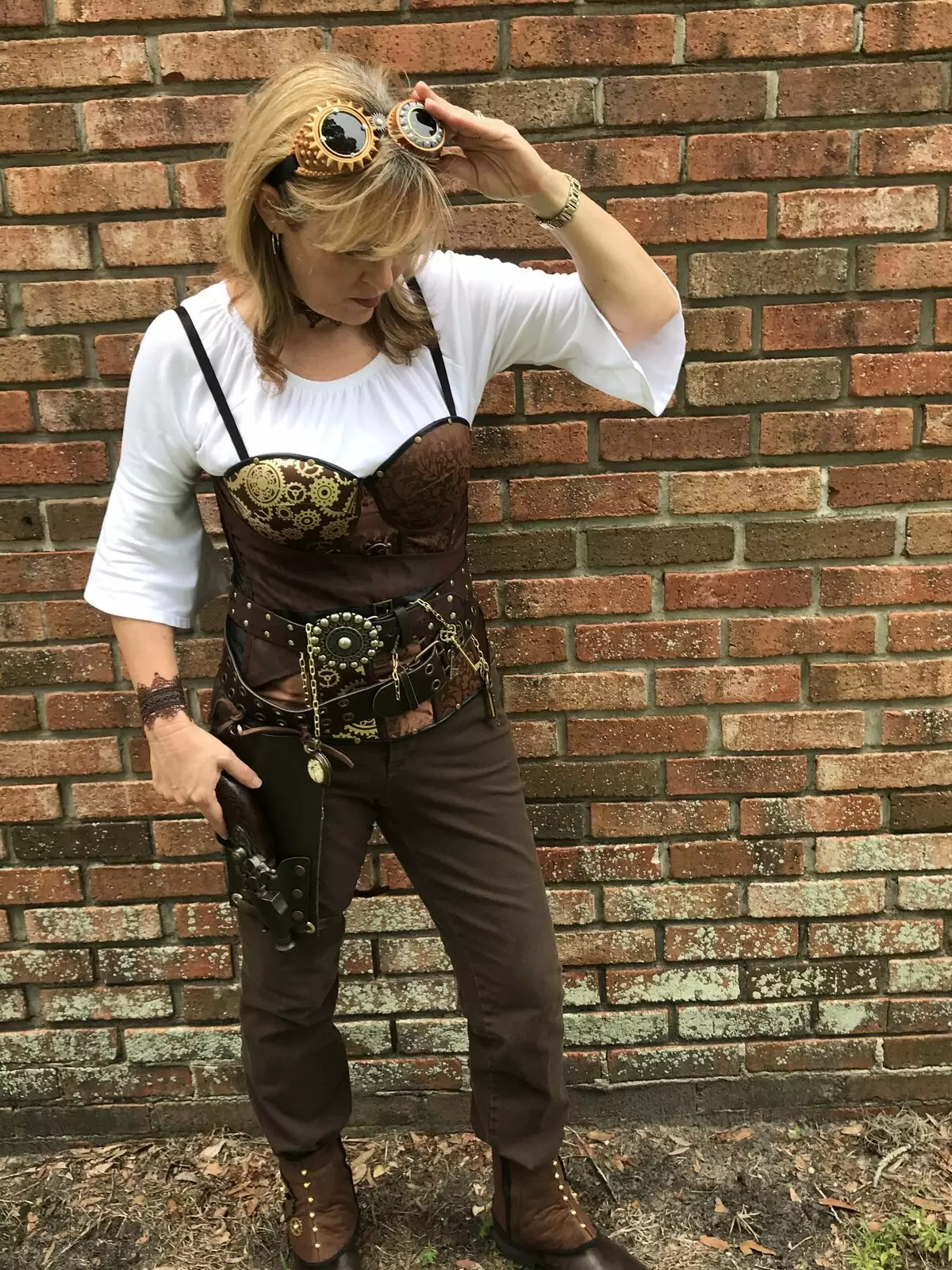 Steampunk Style хувцас (80 зураг): Эрэгтэй костюм, эмэгтэйчүүдийн хувцас, бүслэлт, бүс, бусад хэрэгслүүд 3639_67