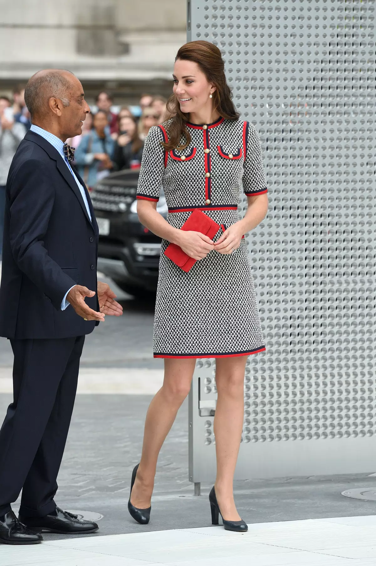 Kate Middleton Style (60 foto): Rrobat në jetën e përditshme, dasma dhe veshjet e mbrëmjes ikonat 3652_25