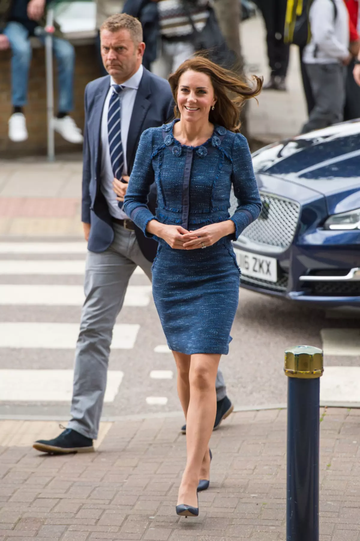 Kate Middleton Style (60 foto): Rrobat në jetën e përditshme, dasma dhe veshjet e mbrëmjes ikonat 3652_26