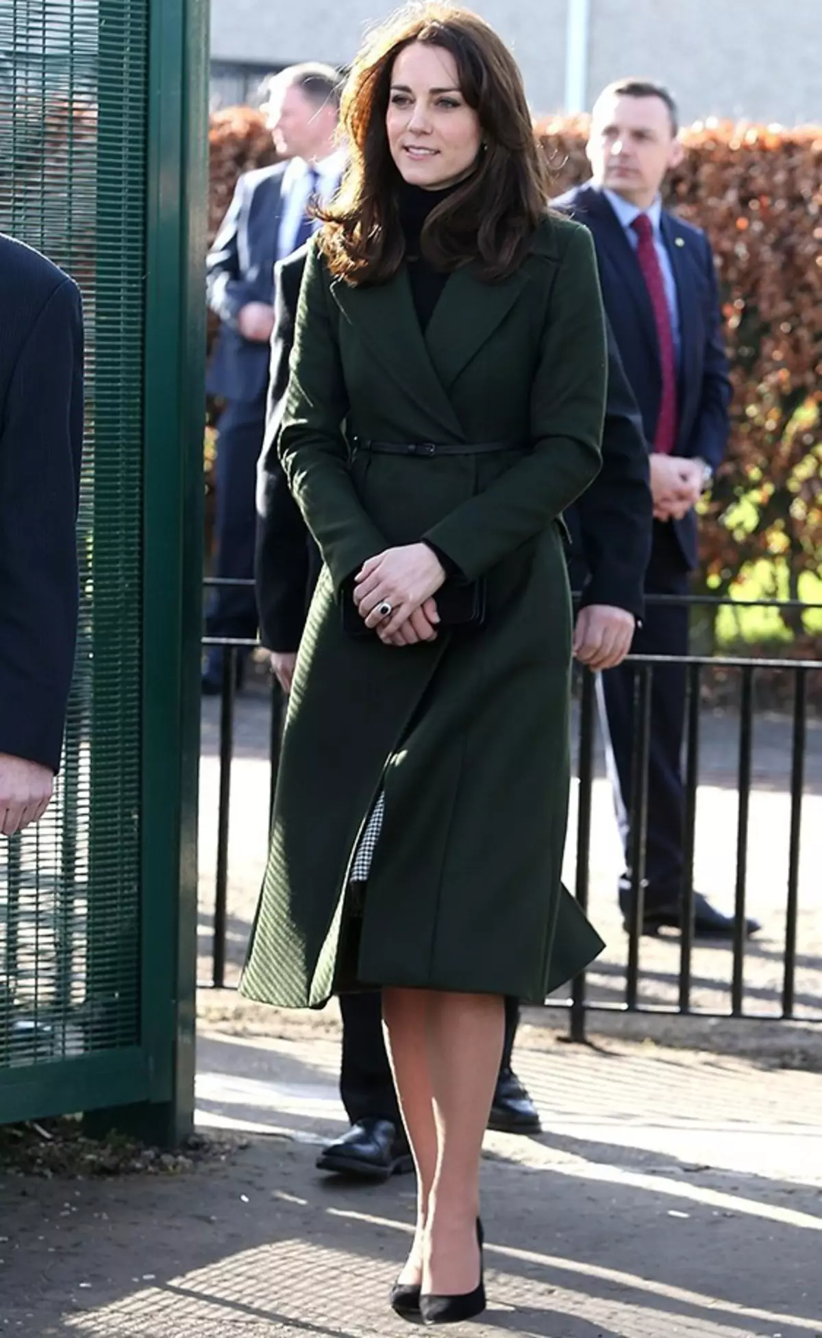 Kate Middleton Style (60 bilder): Kläder i vardagen, bröllop och kvällsklänningar ikoner stil 3652_28