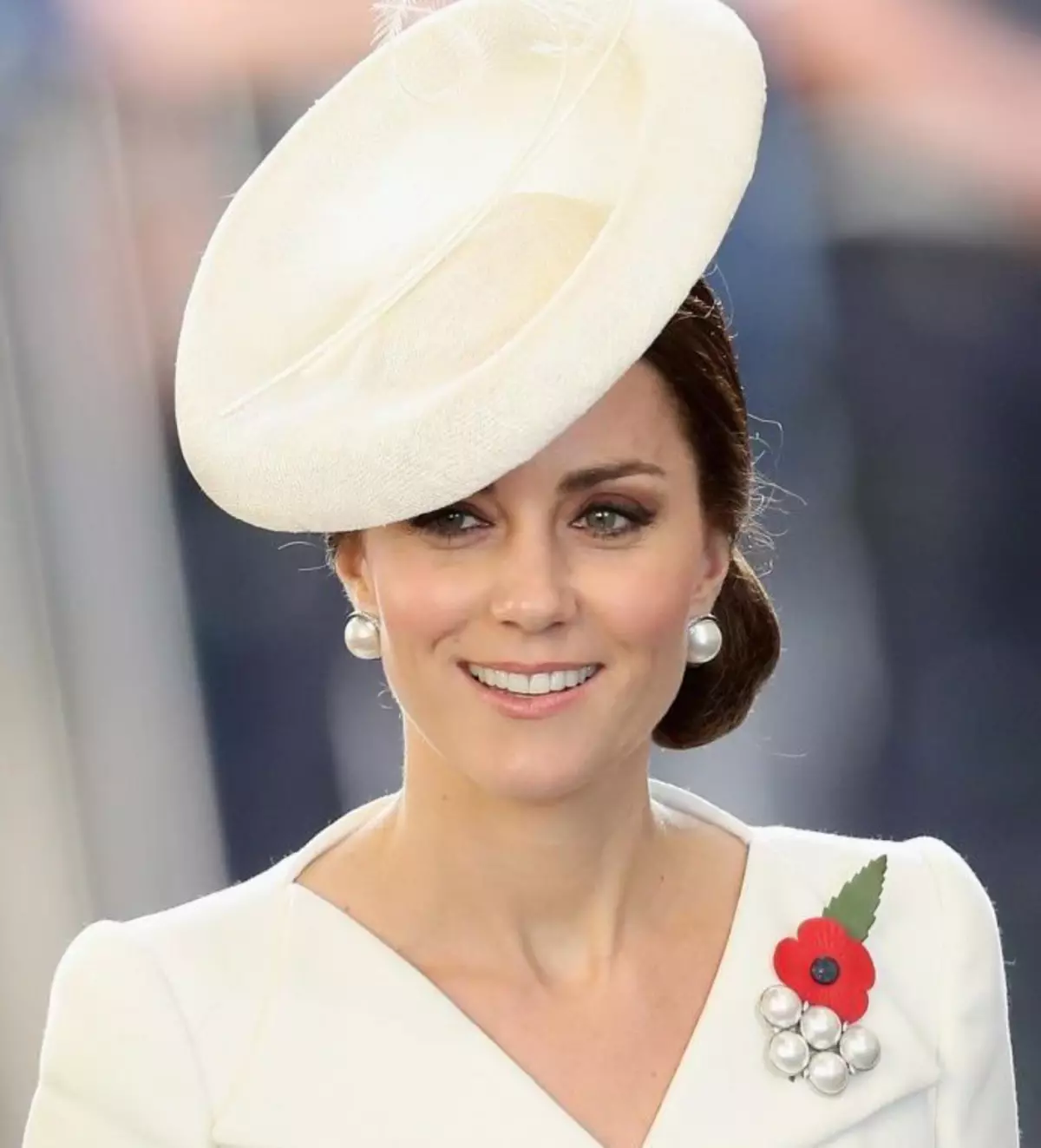 สไตล์ Kate Middleton (60 รูป): เสื้อผ้าในชีวิตประจำวันชุดไอคอนงานแต่งงานและชุดราตรี 3652_32