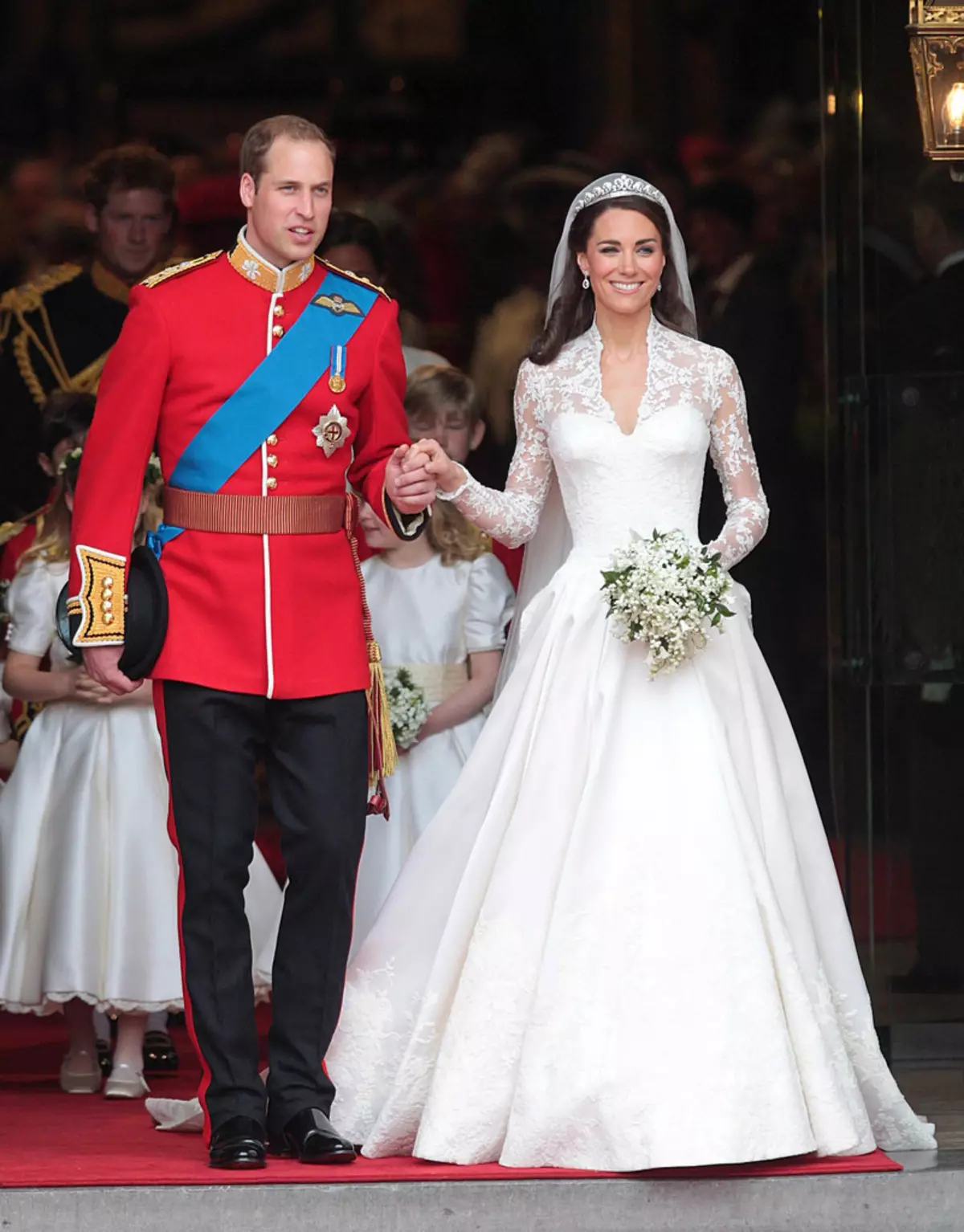 Kate Middleton Style (60 zdjęć): Ubrania w codziennym życiu, ślubne i wieczorowe sukienki stylu 3652_60