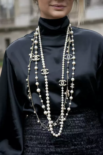 Foto paltarında Coco Chanel tərzi (82 şəkil): Xüsusiyyətlər və xarakterik xüsusiyyətlər 3677_35