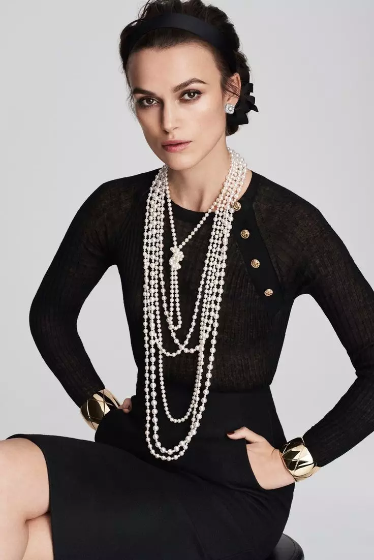 Coco Chanel Style di cilên wêneyê de (82 wêne): Taybetmendî û taybetmendiyên taybetmendiyê 3677_77