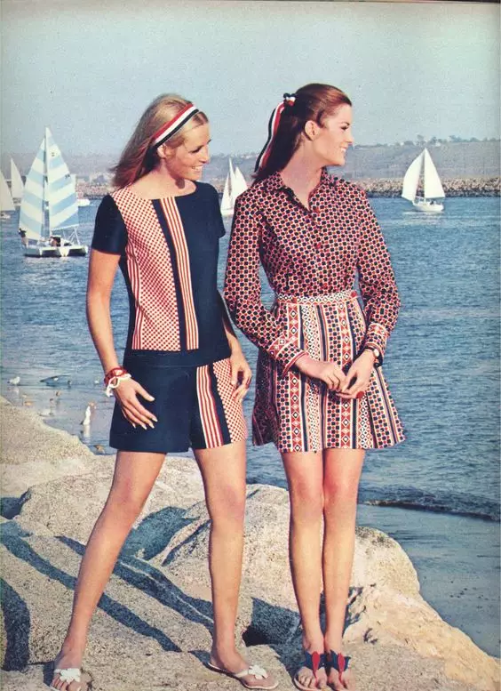 Mada: 60s (58 nuotraukos): moterų drabužių stilius, 60-ųjų, įspūdingų moterų vaizdai, kaip apsirengti tos eros mados 3706_27