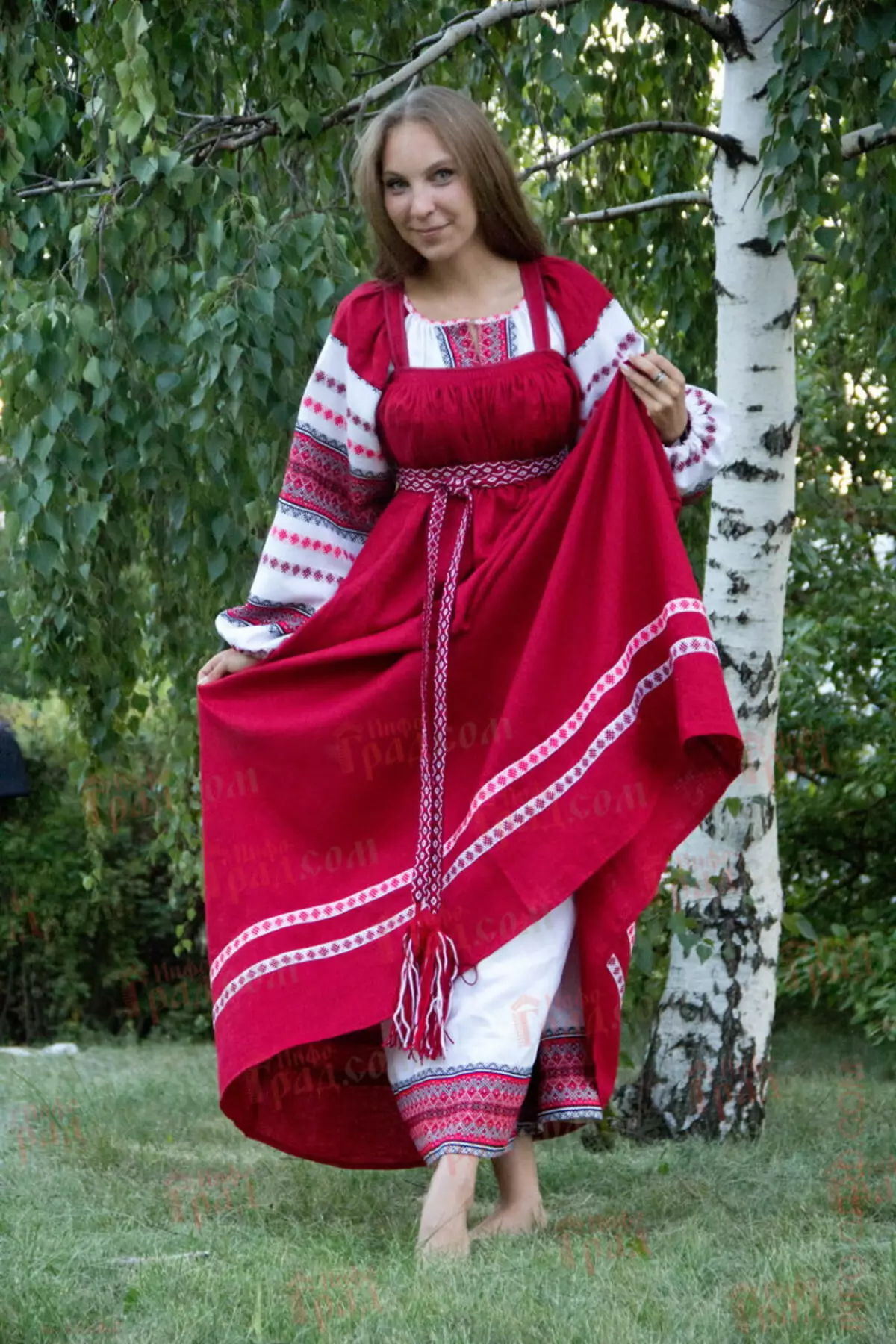 러시아 스타일의 옷 (99 사진) : 슬라브 및 러시아 - 민속 스타일, 이반카, 겉옷 3714_32