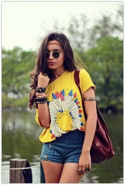 Hippie styl v oděvu (87 fotek): Úvody oblečení a dekorace, jak vytvořit svůj styl dívkám 3717_18