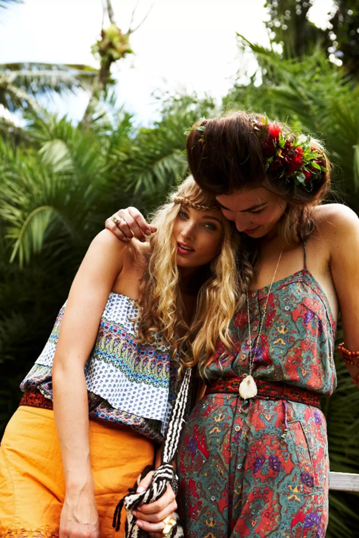 Hippie Style In Clothing (87 Wêne): Taybetmendiyên cil û bergên xwe, çawa şêwaza xwe ji keçan re çêbikin 3717_24