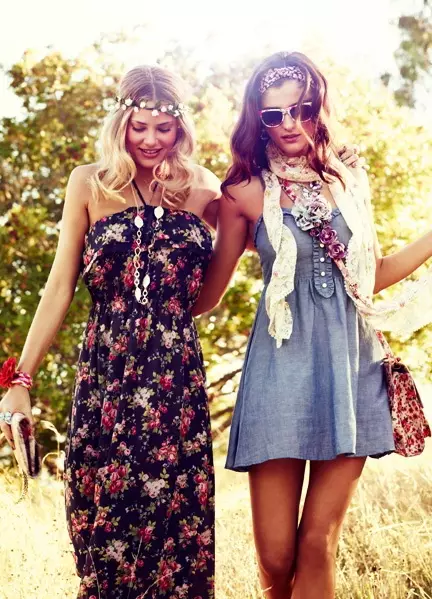 Hippie ոճը հագուստի մեջ (87 լուսանկար). Հագուստի եւ զարդերի առանձնահատկություններ, ինչպես ստեղծել ձեր ոճը աղջիկներին 3717_56