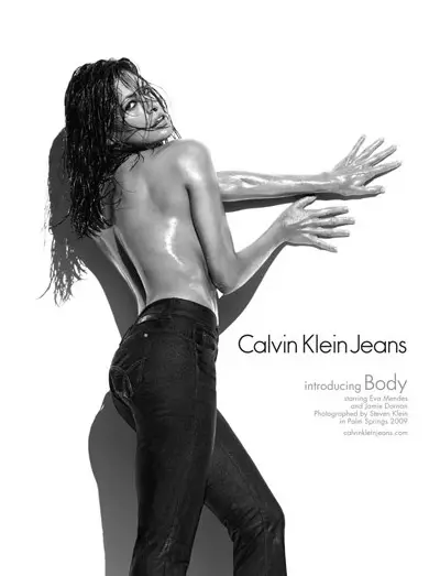 Calvin Klein（122枚の写真）：ブランドの歴史、盛り合わせ、下着、衣料品、腕時計、広告キャンペーン 3730_49