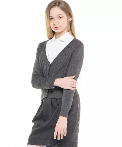 Cleverly (55 ảnh): Đồng phục học sinh và quần áo, váy và vest cho bé gái, áo khoác và áo, đánh giá 3760_32